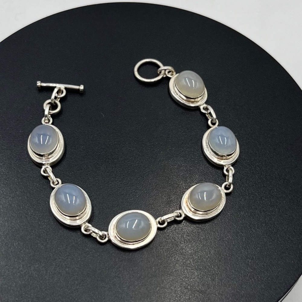 Vintage Sterling‎ Silver Bracelet Featuring Oval Bezel Rainbow Moonstone SZ 7.5